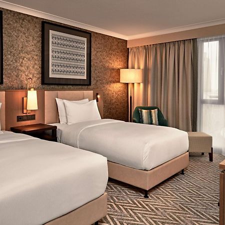 فندق Hilton Vienna Park المظهر الخارجي الصورة A room at the Hilton London Heathrow